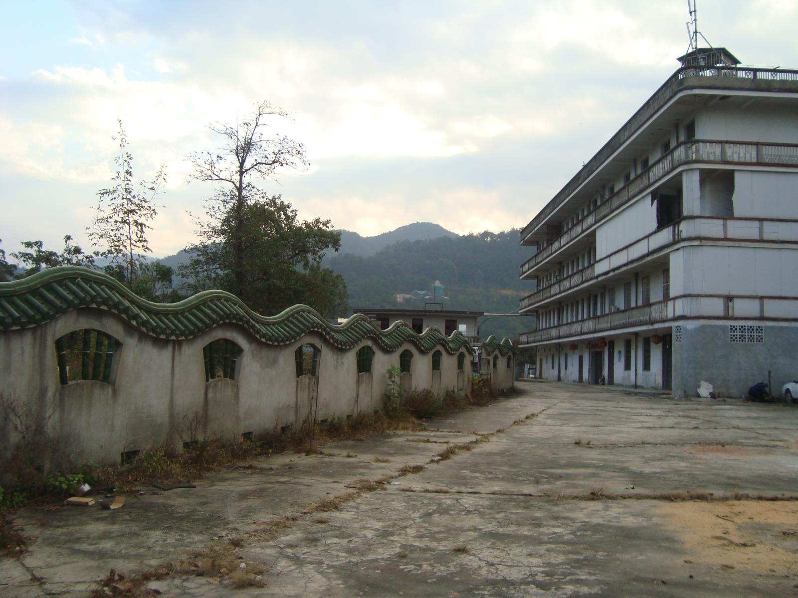 1、菌山生态菇场.JPG