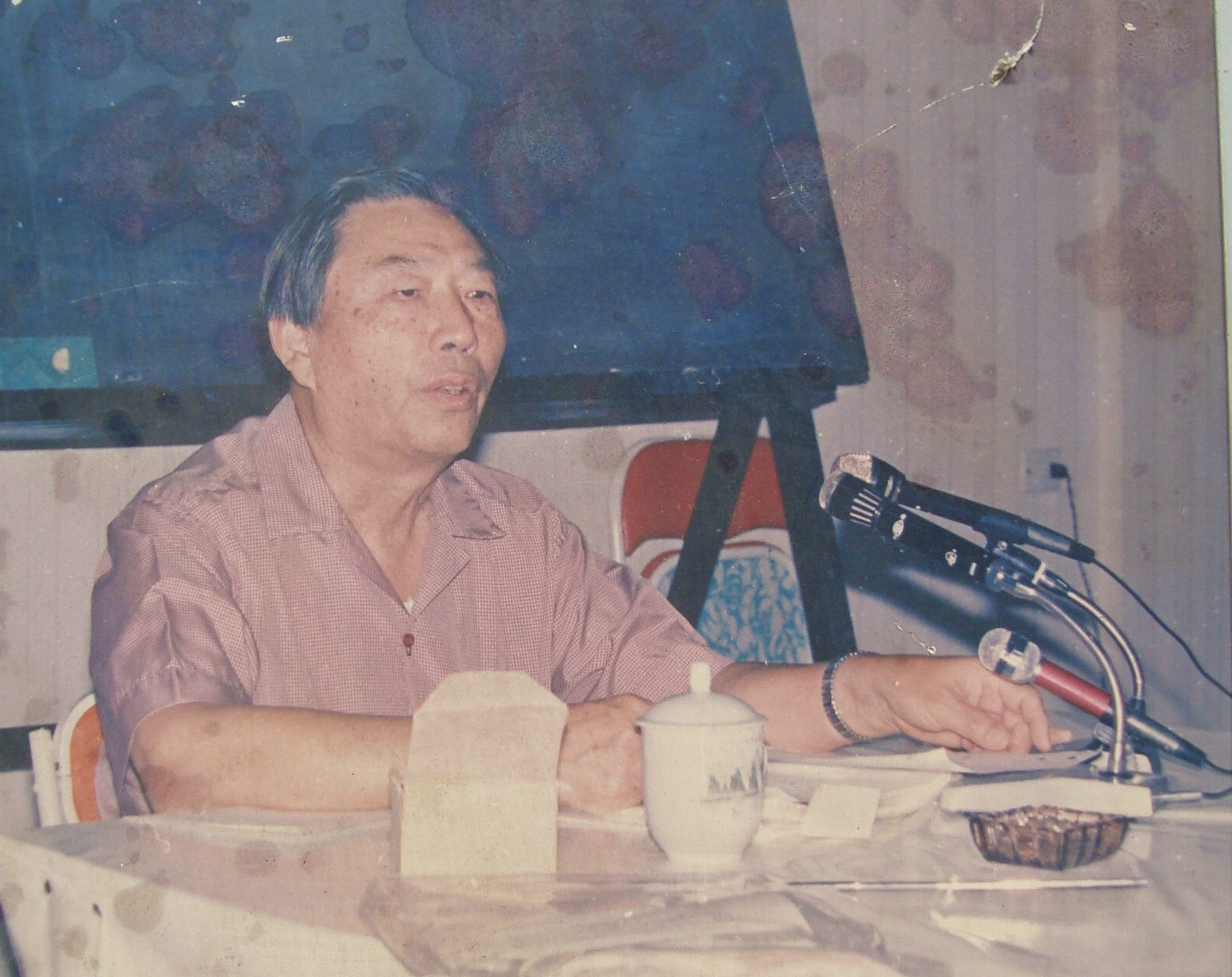 2、美籍科学家张先大教授来我所讲学.JPG