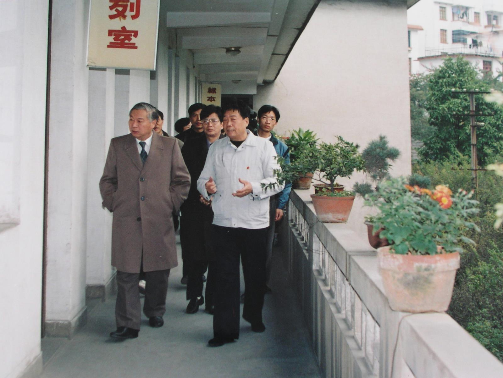 4、国家科技部副部长韩德勤到我司视察.jpg